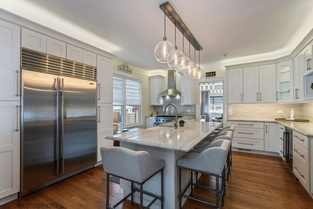 329 W Main Street, Barrington, IL 60010
