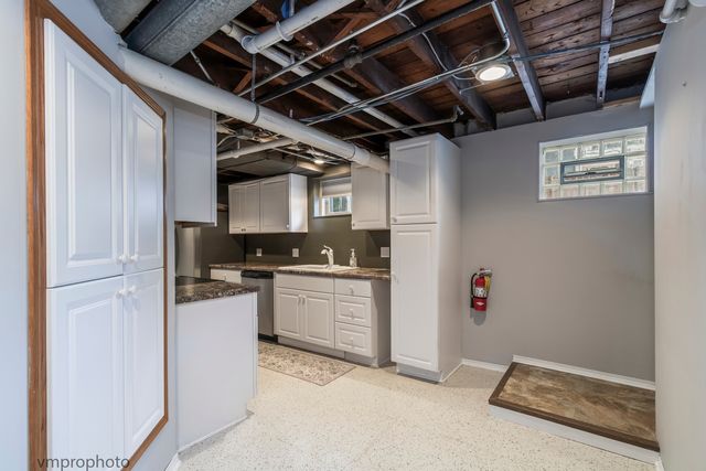 329 W Main Street, Barrington, IL 60010
