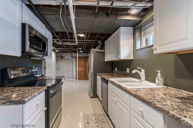 329 W Main Street, Barrington, IL 60010