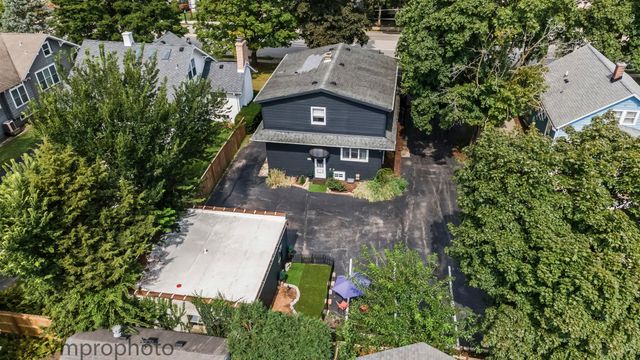 329 W Main Street, Barrington, IL 60010