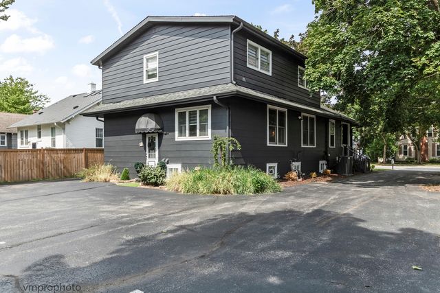 329 W Main Street, Barrington, IL 60010