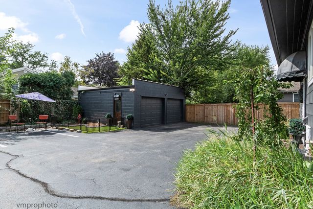 329 W Main Street, Barrington, IL 60010