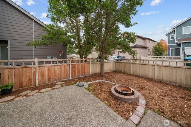 6527 Indiana Street SE, Lacey, WA 98513