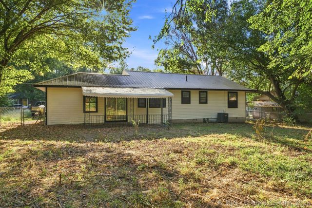 426 S Fairland Avenue, Coweta, OK 74429