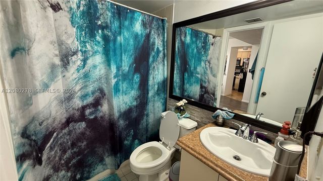 15525 Miami Lakeway N 206, Miami Lakes, FL 33014
