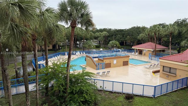 15525 Miami Lakeway N 206, Miami Lakes, FL 33014