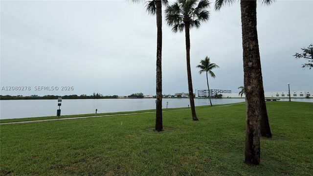 15525 Miami Lakeway N 206, Miami Lakes, FL 33014