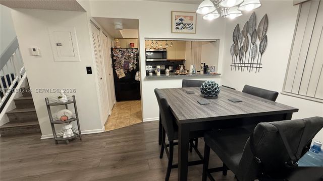 15525 Miami Lakeway N 206, Miami Lakes, FL 33014