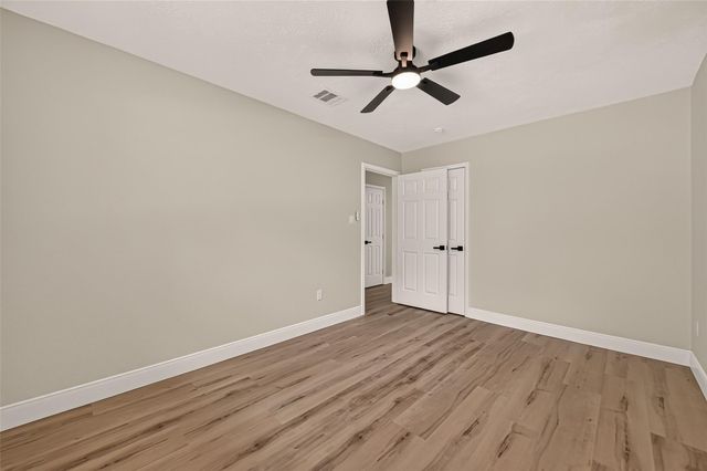 349 Dawn Hill Drive, Friendswood, TX 77546
