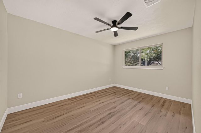 349 Dawn Hill Drive, Friendswood, TX 77546