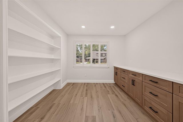 349 Dawn Hill Drive, Friendswood, TX 77546