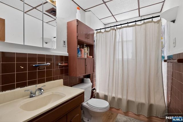11 Yereance Avenue, Newark, NJ 07106