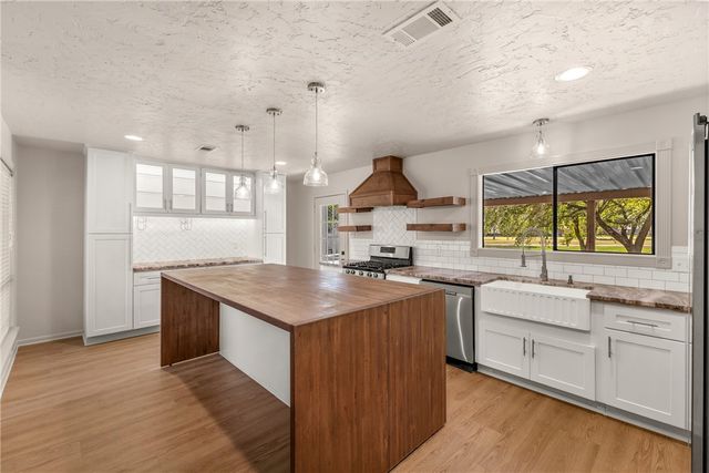 2511 Arbor Drive, Bryan, TX 77802