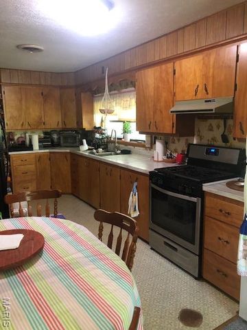 21925 Teak Lane, St Robert, MO 65584