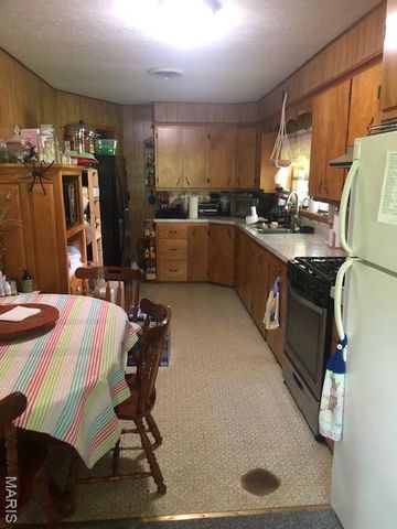 21925 Teak Lane, St Robert, MO 65584