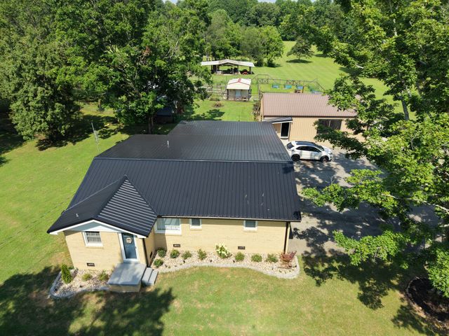 88 Kidd Rd, Lawrenceburg, TN 38464