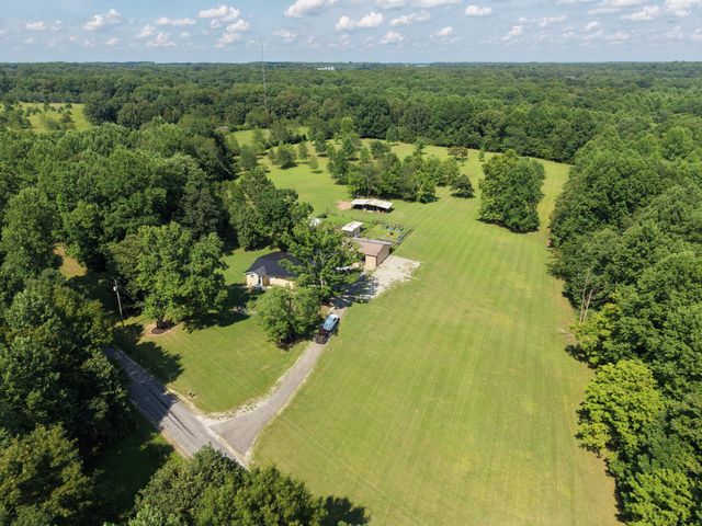 88 Kidd Rd, Lawrenceburg, TN 38464