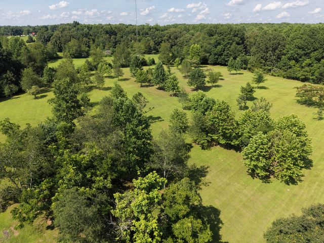 88 Kidd Rd, Lawrenceburg, TN 38464