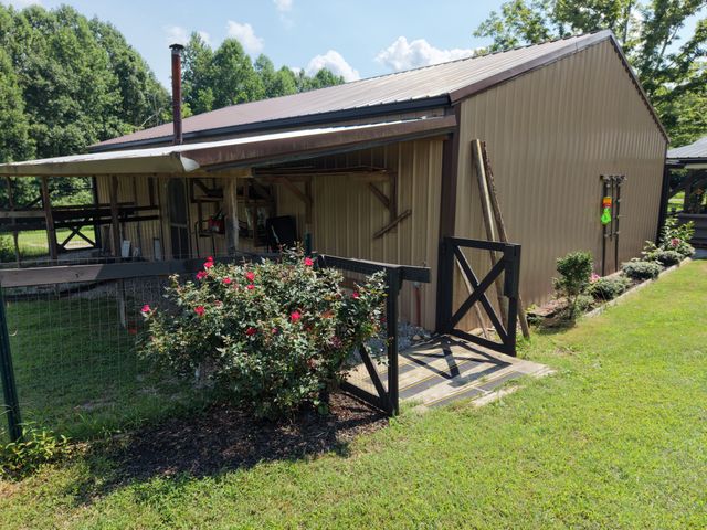 88 Kidd Rd, Lawrenceburg, TN 38464