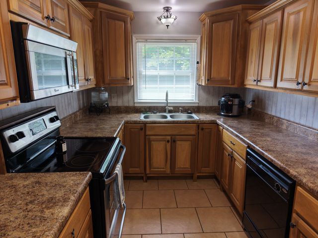 88 Kidd Rd, Lawrenceburg, TN 38464