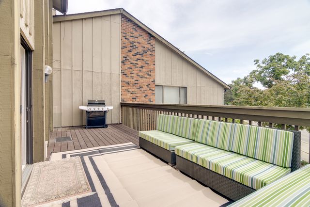 40 Portwine Road, Willowbrook, IL 60527