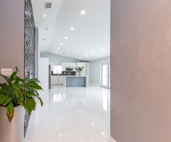 14003 SW 147th Ct, Miami, FL 33196