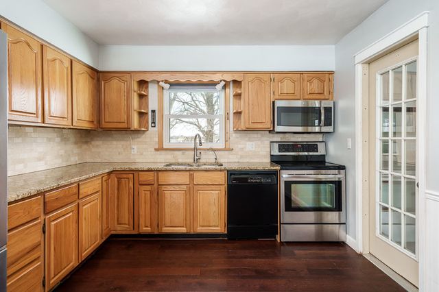 114 BUNN Drive, Rockton, IL 61072