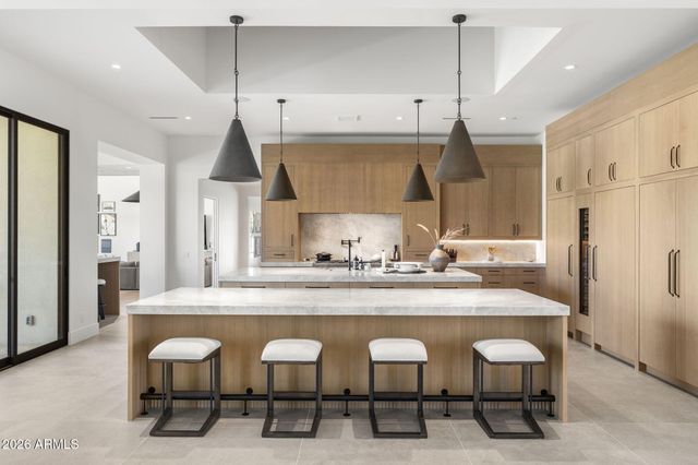 7700 N INVERGORDON Road, Paradise Valley, AZ 85253