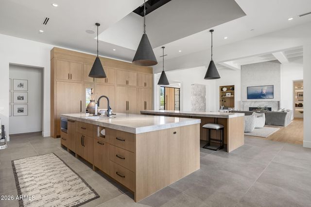 7700 N INVERGORDON Road, Paradise Valley, AZ 85253