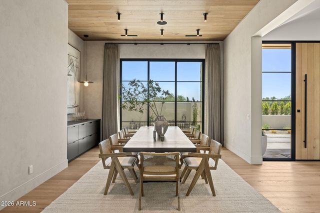 7700 N INVERGORDON Road, Paradise Valley, AZ 85253