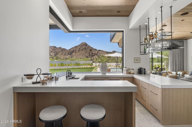 7700 N INVERGORDON Road, Paradise Valley, AZ 85253