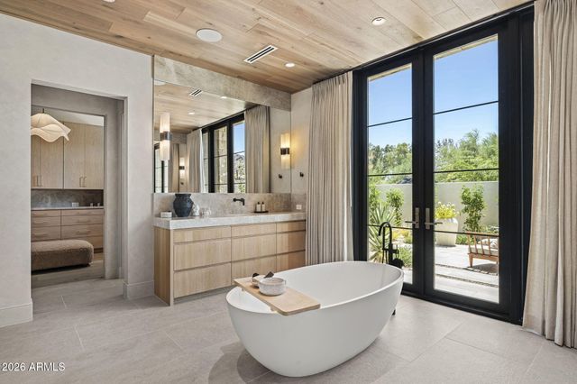 7700 N INVERGORDON Road, Paradise Valley, AZ 85253