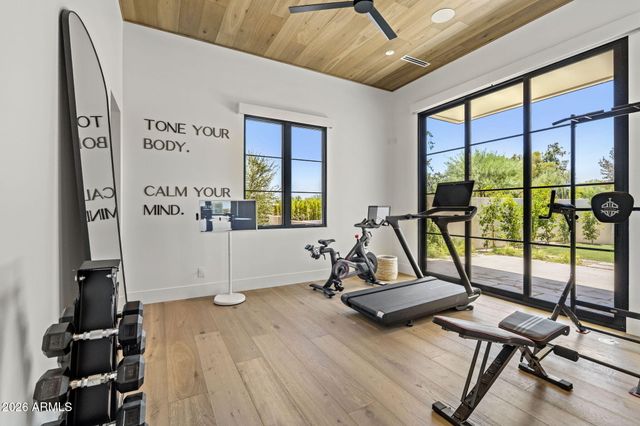 7700 N INVERGORDON Road, Paradise Valley, AZ 85253