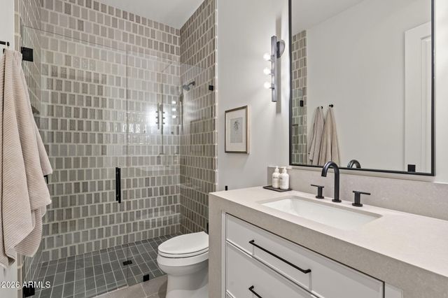 7700 N INVERGORDON Road, Paradise Valley, AZ 85253