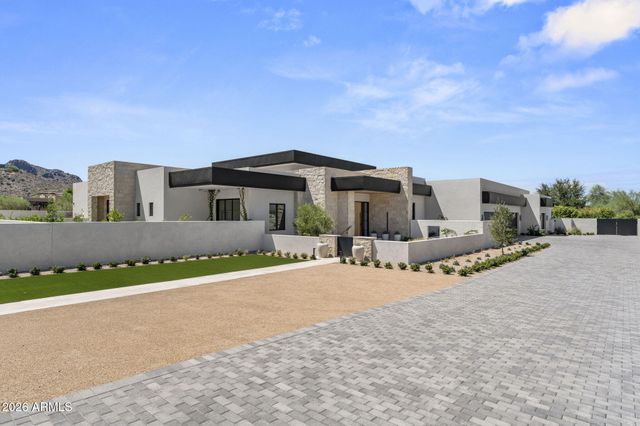 7700 N INVERGORDON Road, Paradise Valley, AZ 85253