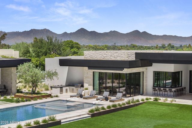 7700 N INVERGORDON Road, Paradise Valley, AZ 85253