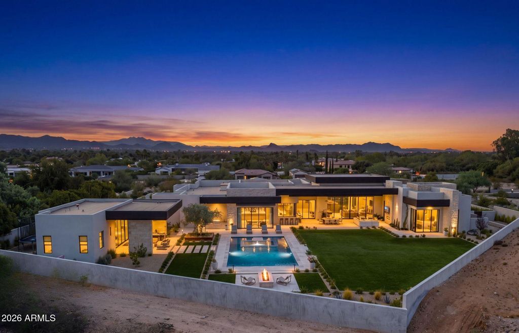 7700 N INVERGORDON Road, Paradise Valley, AZ 85253 — exterior