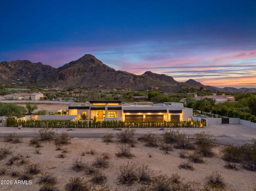 7700 N INVERGORDON Road, Paradise Valley, AZ 85253 — photo 2