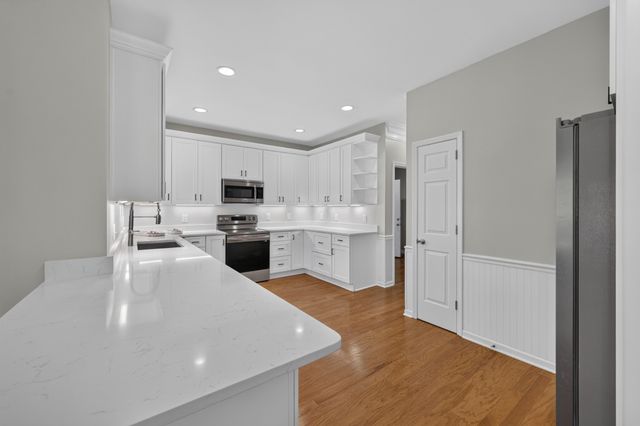 2020 Bratton Place Dr, Franklin, TN 37067