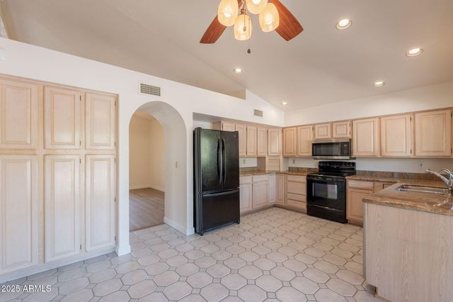 17134 E PARLIN Drive, Fountain Hills, AZ 85268