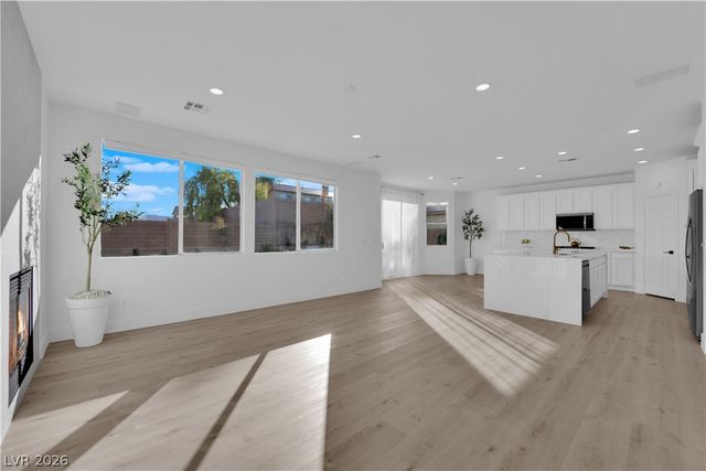 7511 Shadow Estates Way, Las Vegas, NV 89113