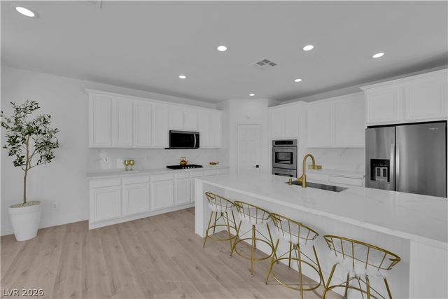 7511 Shadow Estates Way, Las Vegas, NV 89113