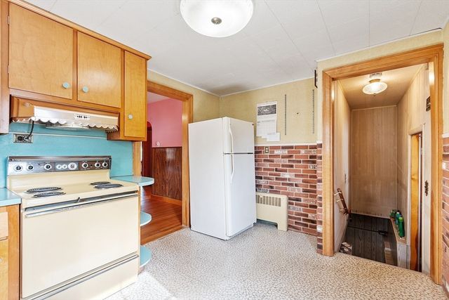 2 Oaklandvale Avenue, Saugus, MA 01906