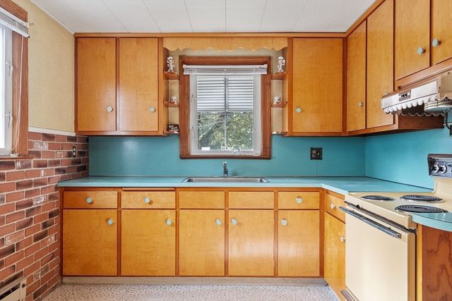 2 Oaklandvale Avenue, Saugus, MA 01906