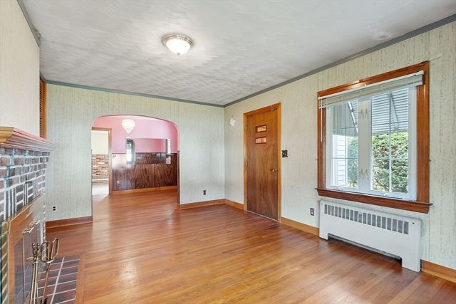 2 Oaklandvale Avenue, Saugus, MA 01906