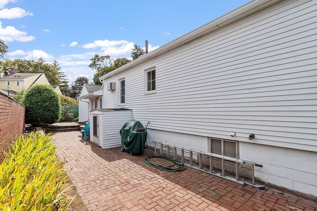 2 Oaklandvale Avenue, Saugus, MA 01906