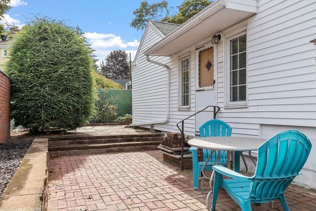 2 Oaklandvale Avenue, Saugus, MA 01906