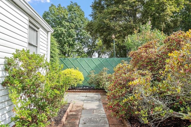 2 Oaklandvale Avenue, Saugus, MA 01906