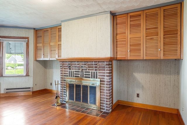 2 Oaklandvale Avenue, Saugus, MA 01906