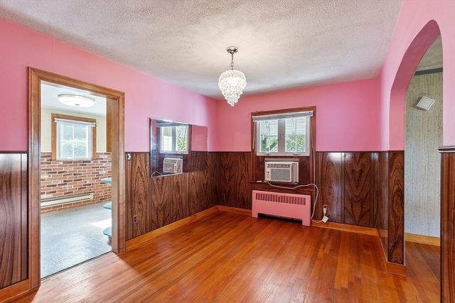2 Oaklandvale Avenue, Saugus, MA 01906